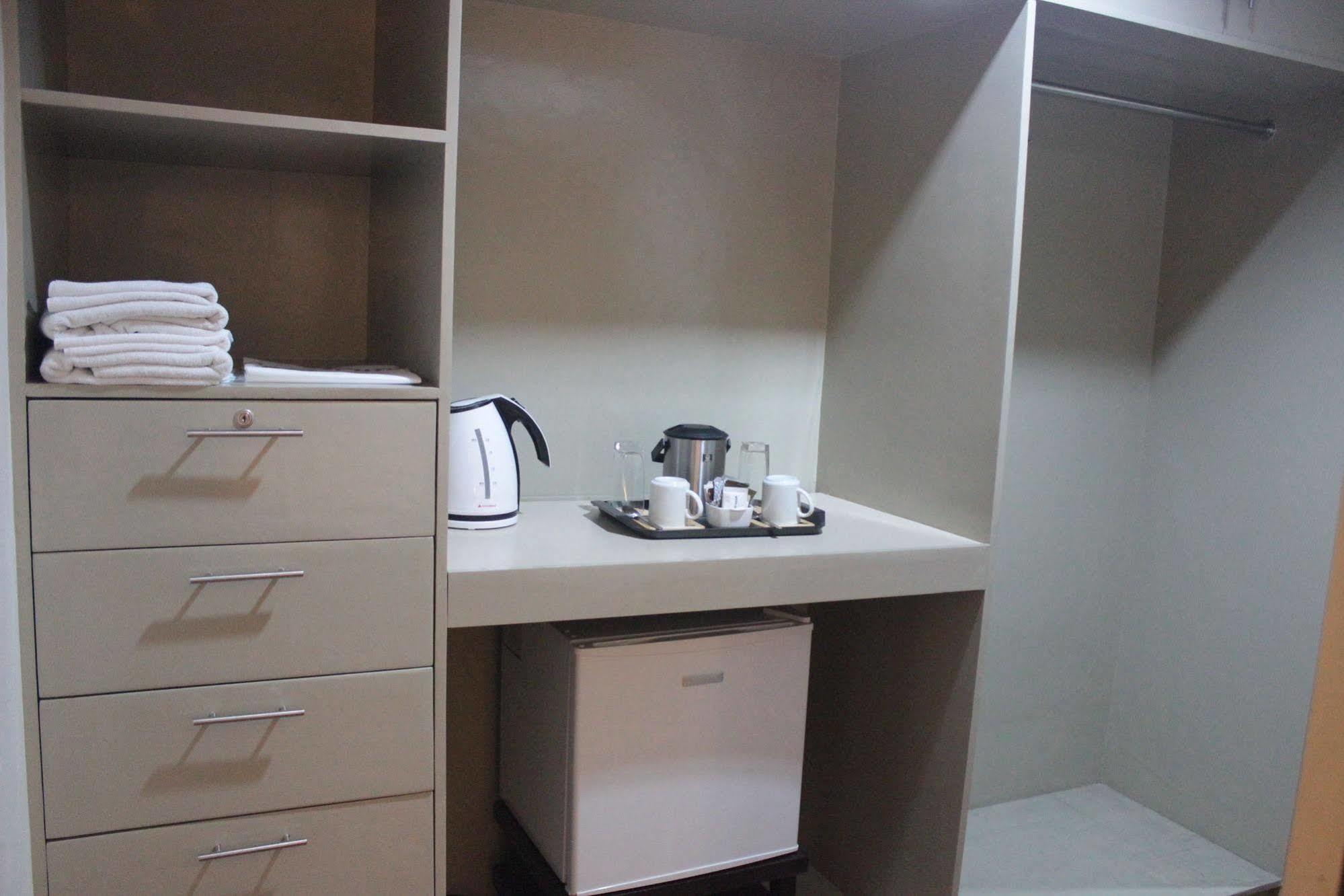 Casa Pura Inn And Suites Quezon City Exteriör bild